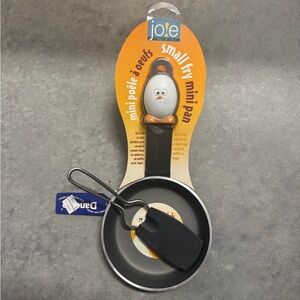 Joie Small Fry Mini Pan with Egg Design